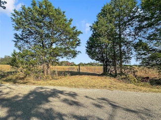 171 Flower Hill Rd, Smithville, TX 78957