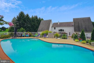 291 Reams Dr, Westminster, MD 21158