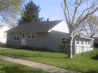 415 E Stevenson St, Gibsonburg, OH 43431