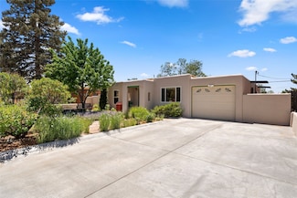 1208 Declovina St, Santa Fe, NM 87505