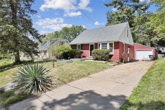 6005 Rutland Dr, Des Moines, IA 50311