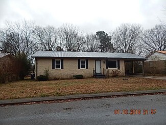 5166 Peachtree St, Milan, TN 38358