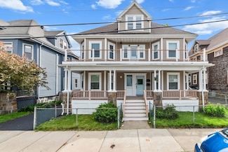 76 Carruth St, Dorchester Center, MA 02124