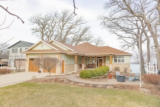 13685 253rd Ave, Spirit Lake, IA 51360
