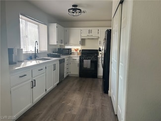 5727 Roundrock Dr, Las Vegas, NV 89142