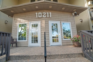 10211 Cedar Lake Rd Unit 208, Minnetonka, MN 55305