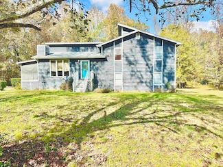 231 Sequoyah Dr, Chatsworth, GA 30705