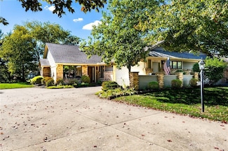 373 Weathersfield Dr, Dayton, OH 45440