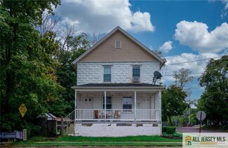 39 Hooker St, Jamesburg, NJ 08831