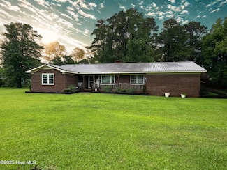 4321 Spearman Rd, Bolton, NC 28423