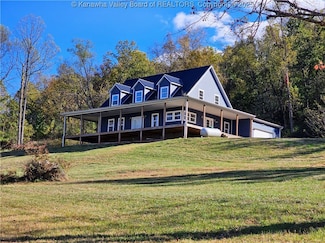 869 Belle Rd, Point Pleasant, WV 25550