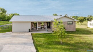 328 Willingham St, Rainsville, AL 35986