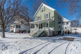 5 Margaret St, Alexandria Bay, NY 13607