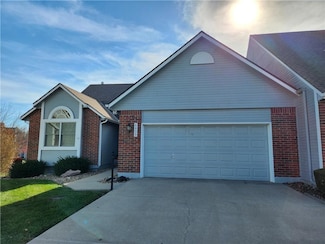 6809 W 156th St, Overland Park, KS 66223