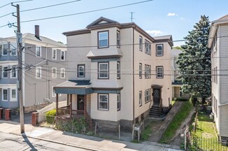77 Weetamoe St, Fall River, MA 02720