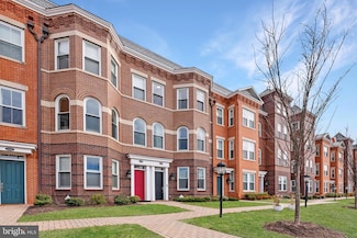 1117 E Abingdon Dr, Alexandria, VA 22314