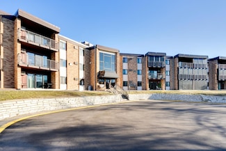 2700 Oxford St N Unit 133, Roseville, MN 55113