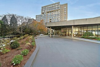 250 Hammond Pond Pkwy Unit 503S, Chestnut Hill, MA 02467