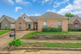 957 Bending Pine Ln, Cordova, TN 38018