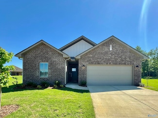 107 Hidden Cove Dr, Meridianville, AL 35759