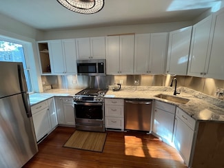334 Hurley St Unit 1, Cambridge, MA 02141