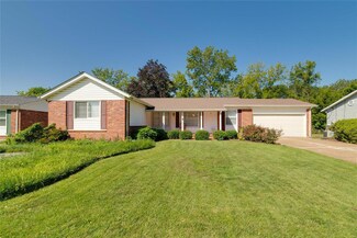 3225 Brookshire Dr, Florissant, MO 63033