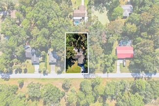 9600 W Plantation Ln, Crystal River, FL 34429