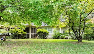1347 Stewart St, Carrollton, GA 30117
