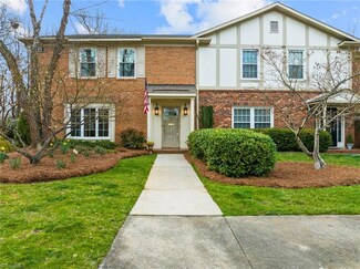 15 Fountain Manor Dr Unit A, Greensboro, NC 27405