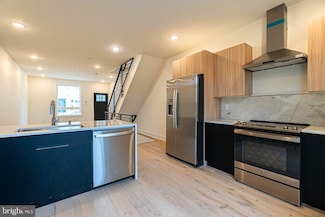 1408 S Taylor St, Philadelphia, PA 19146