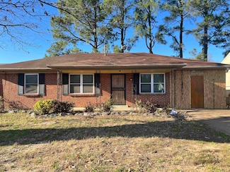 576 Monteagle Dr, Memphis, TN 38109