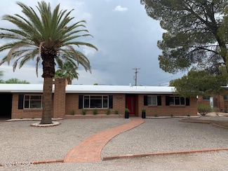 5649 E 7th St, Tucson, AZ 85711