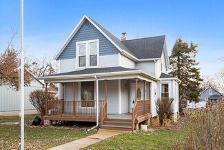 208 E Wilson St, Peotone, IL 60468
