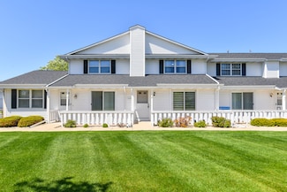 628 Westbury Ln Unit 2, Delavan, WI 53115