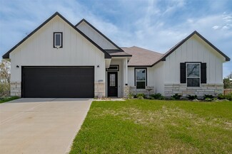 26553 Doe Ln, Hempstead, TX 77445