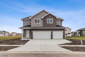 6718 28th St S, Fargo, ND 58104