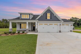 406 Jackson Pond Dr, Smithfield, NC 27577