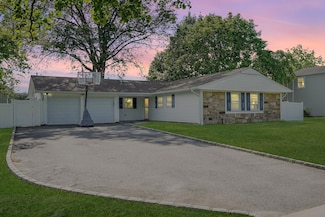 1340 Stony Brook Rd, Stony Brook, NY 11790