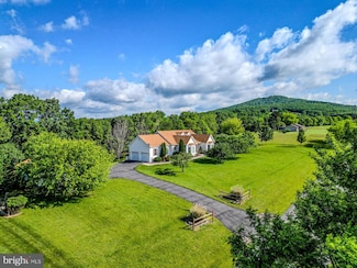 58 Brynner Dr, Petersburg, WV 26847
