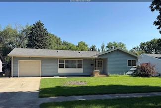 811 W 10th St, Spencer, IA 51301