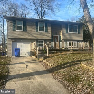 627 University Dr, Waldorf, MD 20602