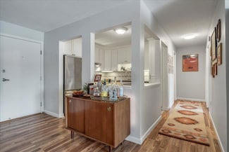 4820 Park Commons Dr Unit 320, Saint Louis Park, MN 55416