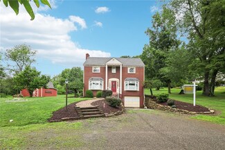 714 Colonial Dr, Apollo, PA 15613