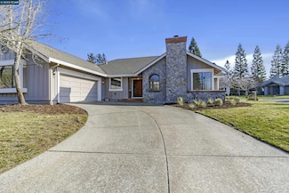 1 Carey Ct, Moraga, CA 94556