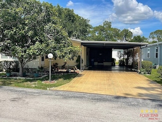 301 Plantation Landings Dr, Haines City, FL 33844