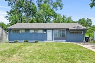 8 W 90th Terrace, Kansas City, MO 64114