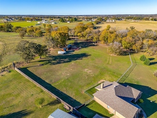 169 Amanda Ln, Springtown, TX 76082