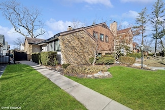 704 Forestview Ave, Park Ridge, IL 60068