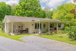 450 Stoney Battery Rd, Marion, VA 24354