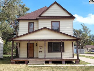 1115 S Chestnut St, McPherson, KS 67460